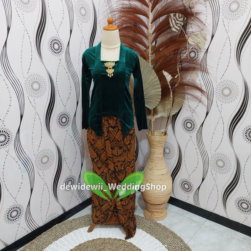 [Setelan] Kebaya + Jarik Instan | Model Pt01 / Warna Lengkap