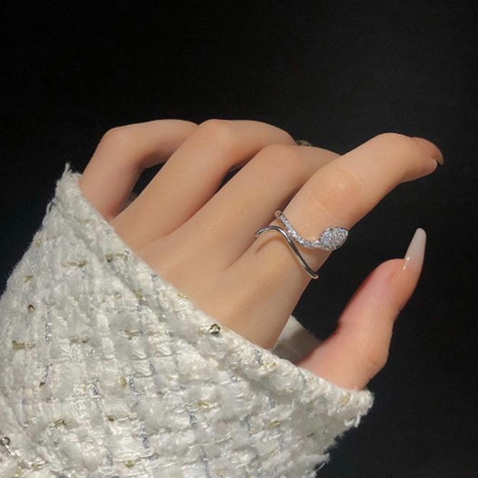 【Bayar di tempat】Cincin Model Terbuka Desain Hewan Ular Warna Silver Untuk Wanita Zirkon Untuk Wanita