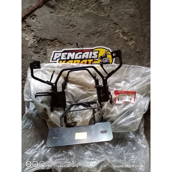 bracket lampu depan pangkon lampu depan honda tiger revo tirev model pece pc original new ahm