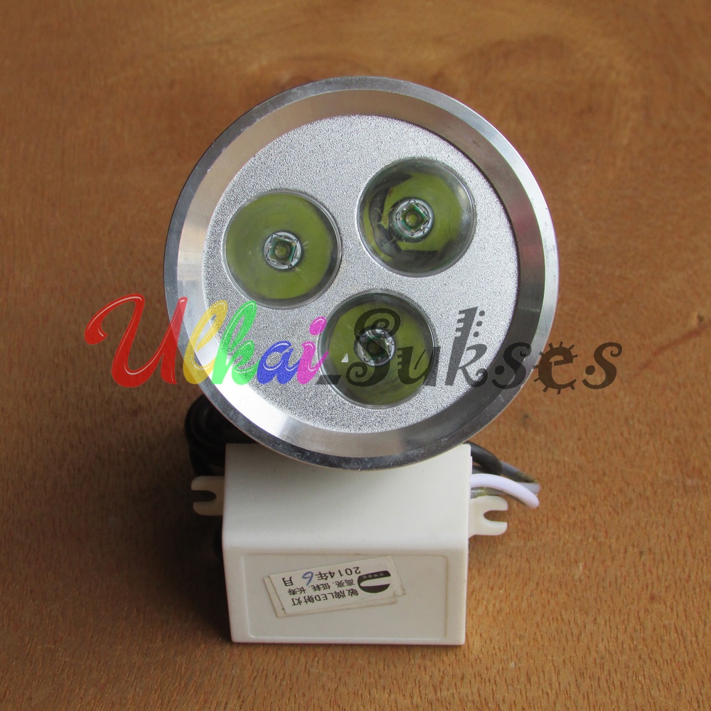 Lampu Tembak Fokus Motor Dan Mobil Variasi Aksesoris Lampu Tembak Cahaya Putih Cree 15W R3 12V Water