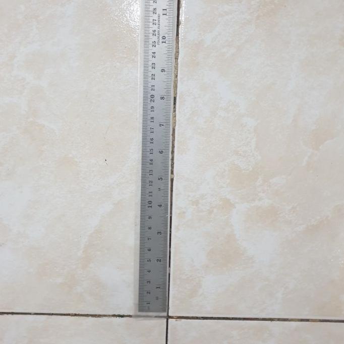 

Segera Miliki ❁ Penggaris/mistar besi 30 cm Micro star ( 12 pcs )...