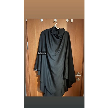 Preloved FK instant non pad muslimah basic black size M