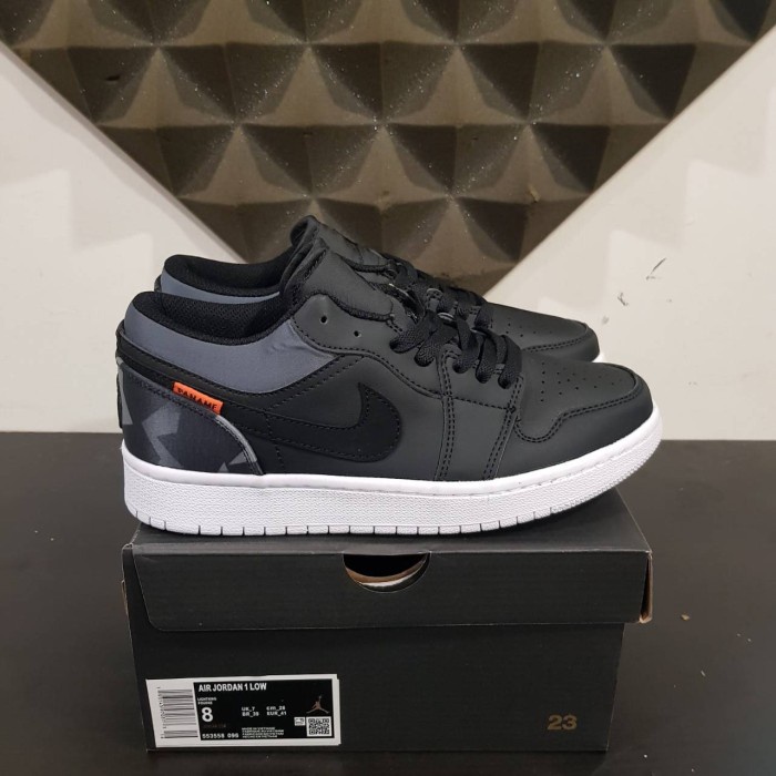 Sneakers Sepatu Nike Air Jordan 1 Low PSG Paris Saint Germain Branded