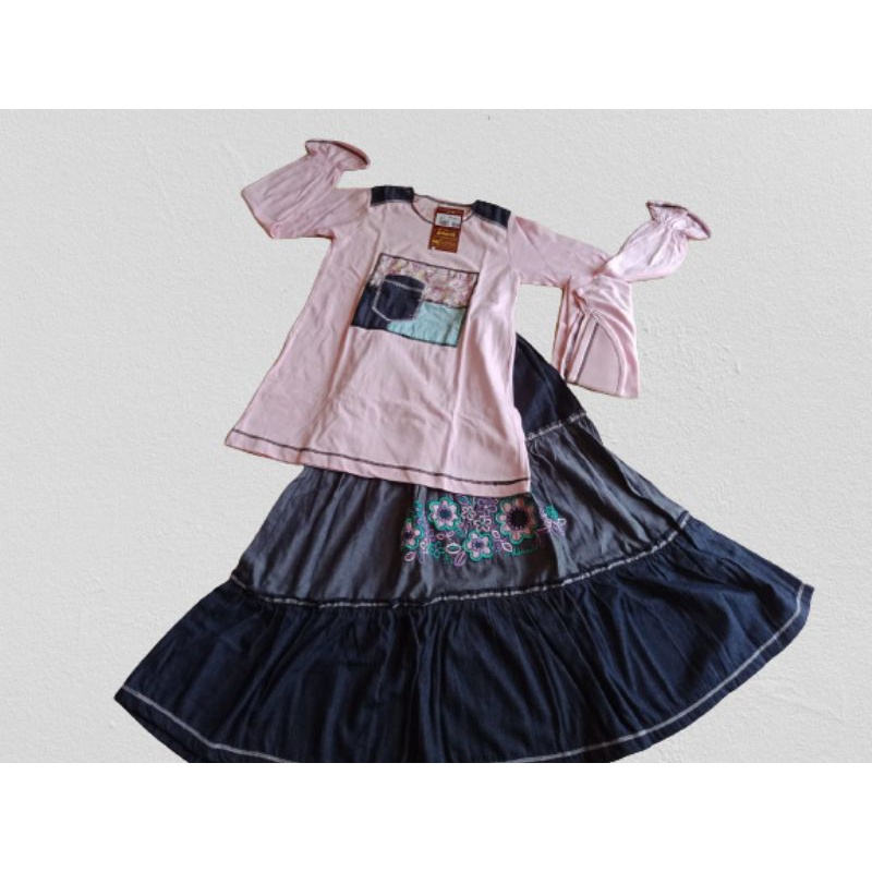 sale dannis 30% defect / setelan rok size 7 / kaos / jeans / dannis diskon / setelan rok anak peremp