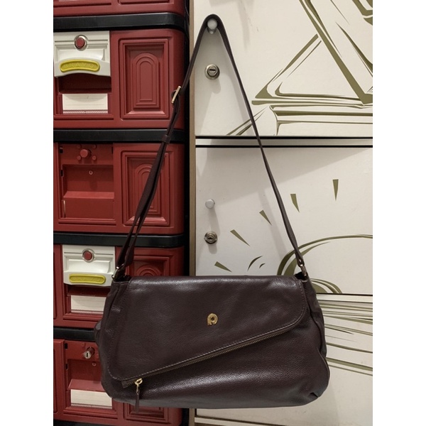 Preloved Papillon Sling bag