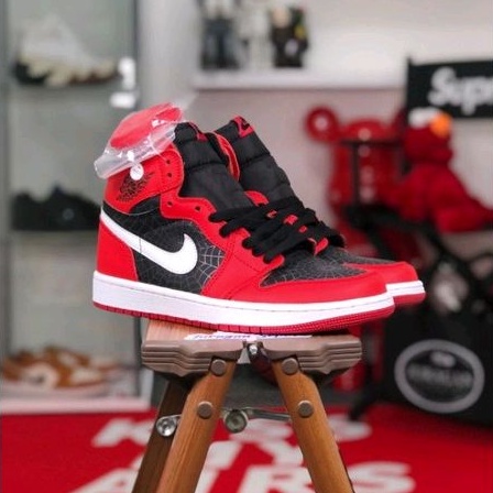 Nike Air Jordan 1 High OG x Spiderman