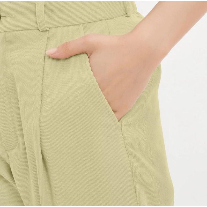 Gu Corduroy Tapered Pants