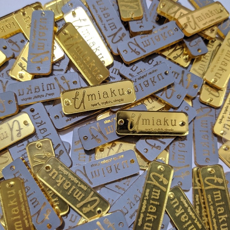 LABEL AKRILIK HIJAB/ AKRILIK NAMA/ AKRILIK BAJU/ AKRILIK CUSTOM