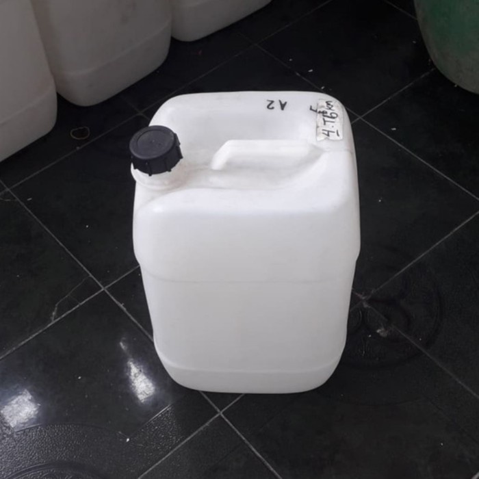 

Minyak Goreng Kelapa VCO 1 jerigen isi 20 liter