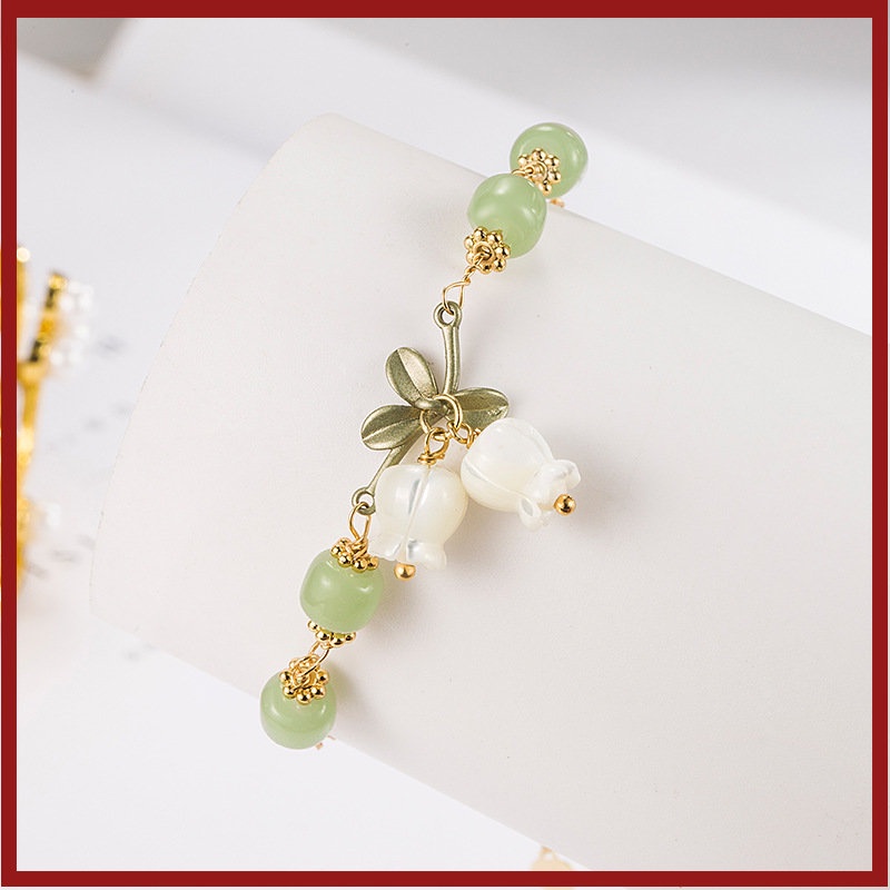 Lily Hetian Giok Gelang Wanita Retro Bunga Hijau Pacar Perhiasan U1487