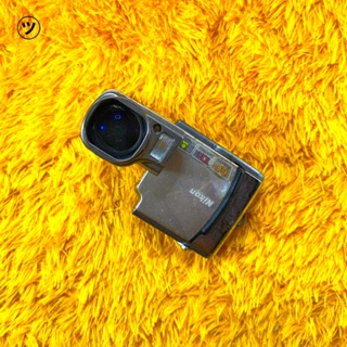 Kamera Jadul Murah Digital Analog Nikon Coolpix S4 ( Display/Mati)