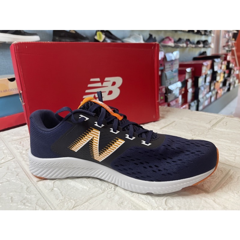 Sepatu Pria Running New Balance Size 44 Insole 28 Cm