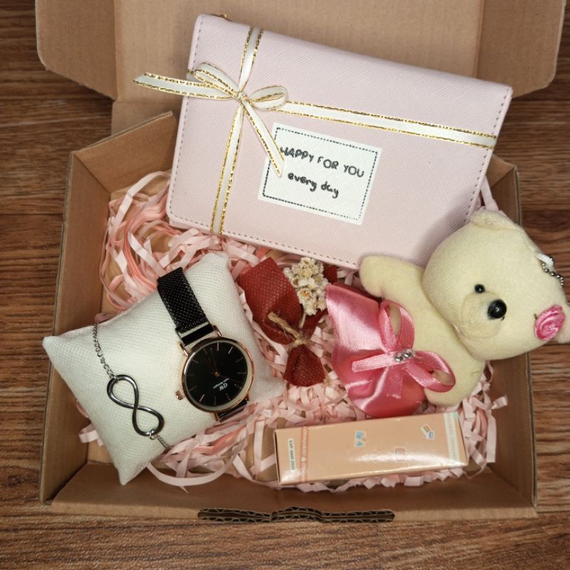 Hampers ulang tahun kado cewek hadiah wanita murah GiftBox