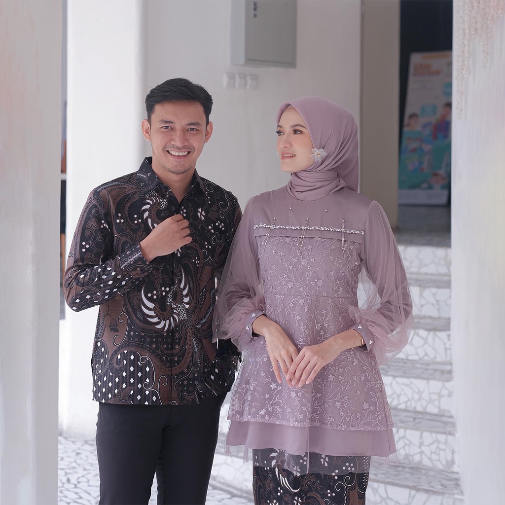 New Arrival - APTA BATIK Couple Kebaya Modern Livia Brokat Tunik Set Kebaya Kondangan Lamaran Baju Couple Pasangan Batik Wanita Pria Lengan Panjang