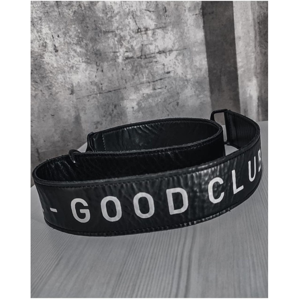 SRW feel good club strap bag
