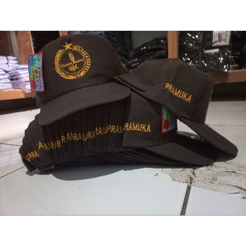 TOPI siaga pramuka  dan  pramuka biasa