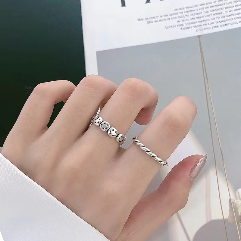 Cincin Model Terbuka Desain Smiley Face Gaya Korea Kreatif Untuk Wanita