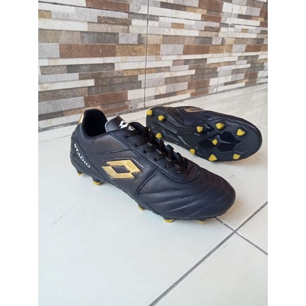 sepatu bola asli kulit sapi
