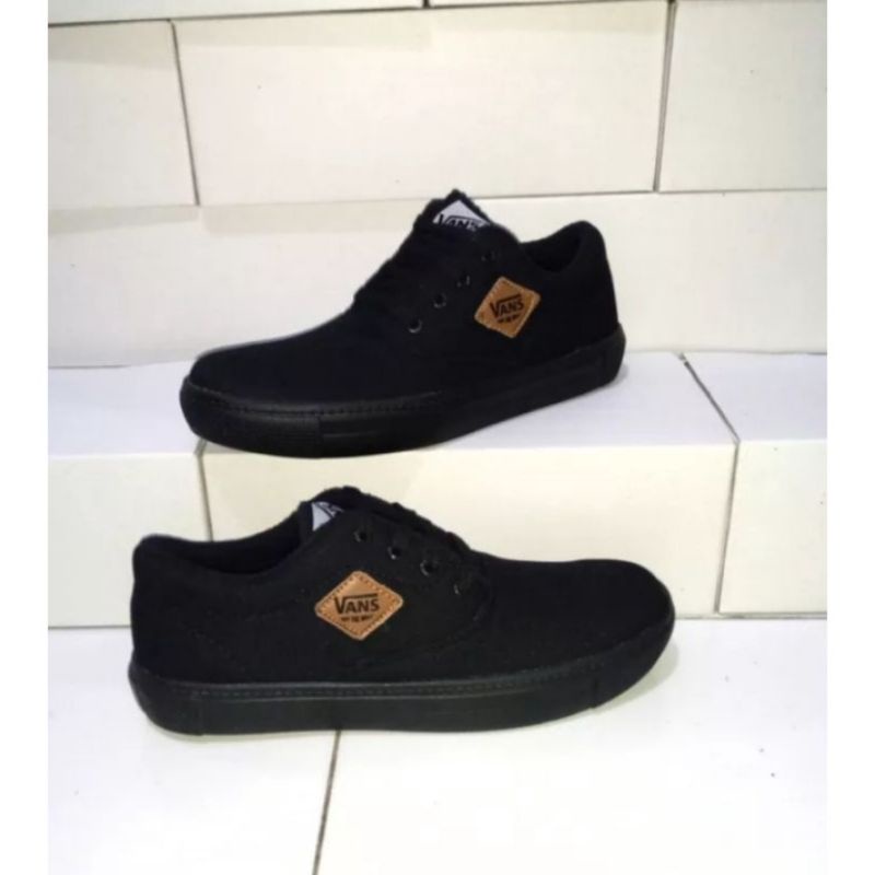 Sepatu Sneakers tali Vans sepatu Vans Hitam