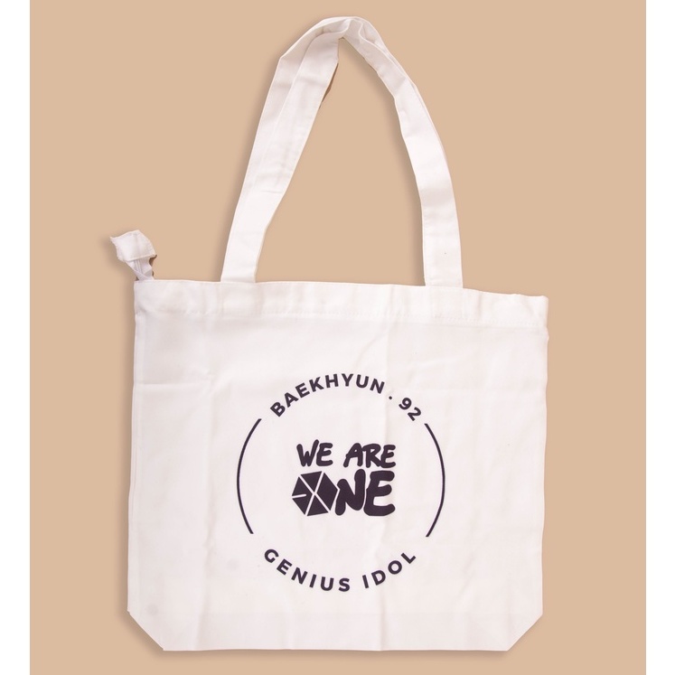 Totebag EXO Baekhyun - Exol - Totebag Kanvas Resleting Free Keychain by cozymerch.id