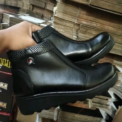 Sepatu kulit wanita boots Medali Dinas/Kantor sepatu kerja formal