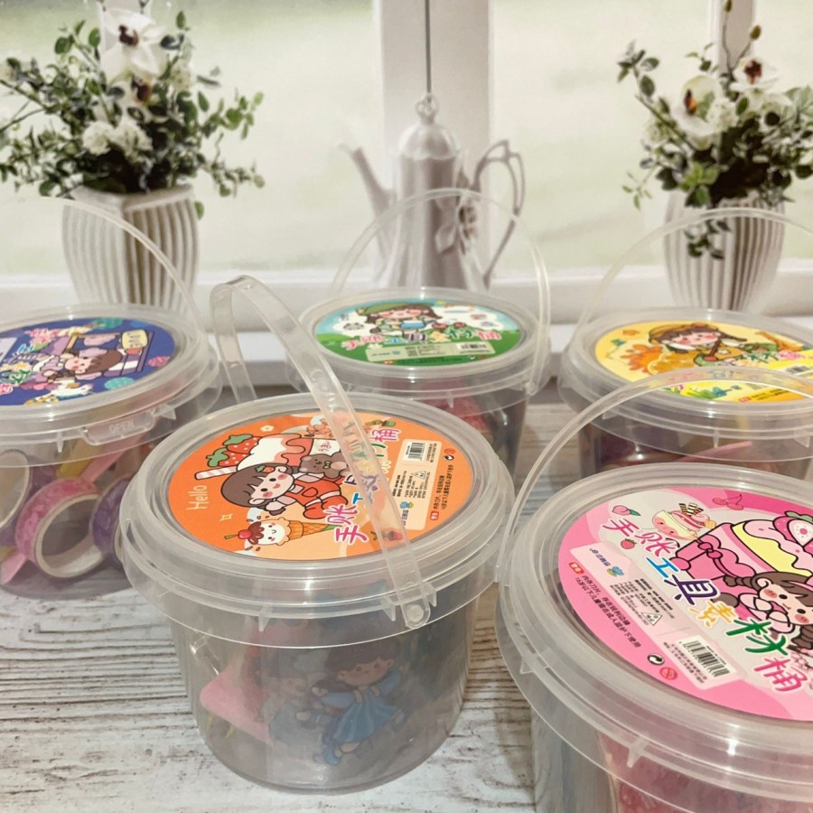 

BUCKET STICKER WD-M613 MOTIF LITTLE GIRL LENGKAP ISI WASHI TAPE STICKER PINSET SPATULA HARGA TERMURAH KUALITAS TERJAMIN BISA COD