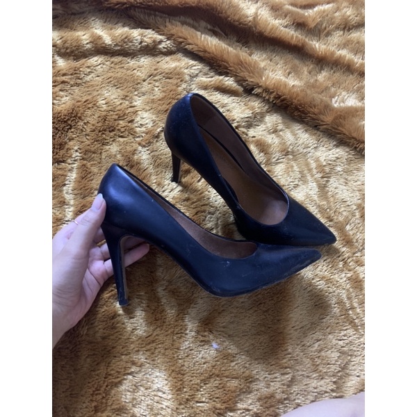 PRELOVED HEELS LIKE NEW