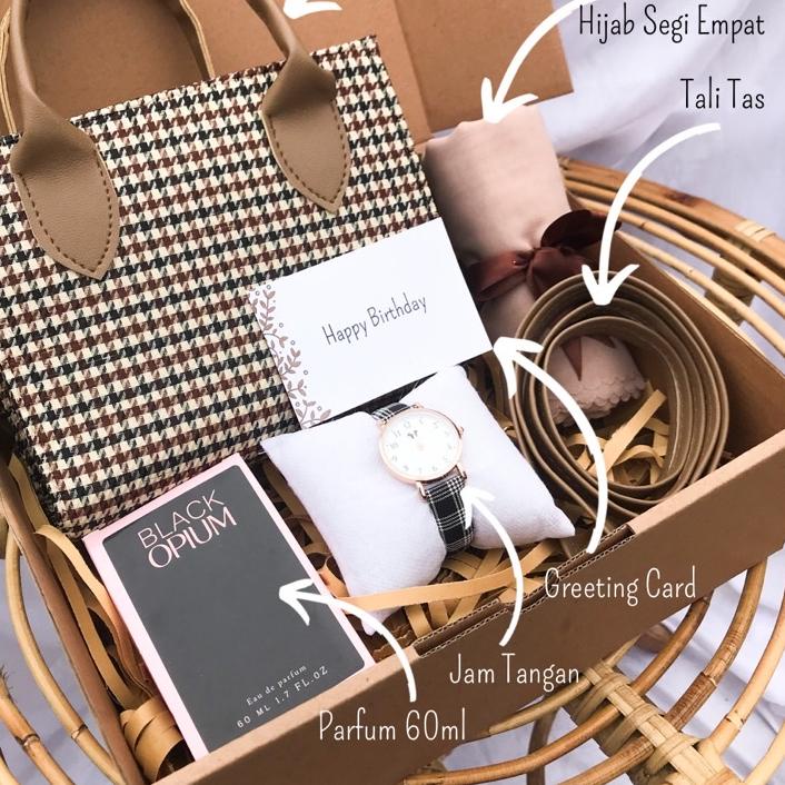 

4.4 MALL [BagSR] KADO TAS MOTIF KOTAK/KADO PACAR/KADO ULANG TAHUN/KADO PERNIKAHAN/HADIAH ULANG TAHUN/HADIAH WEDDING/HADIAH PERNIKAHAN/KADO VALENTINE/HAMPERS CEWEK/KADO CEWEK