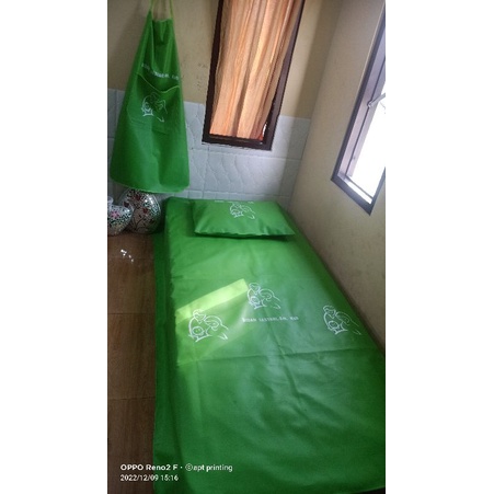 Set Sprei+ sarung bantal + celemek