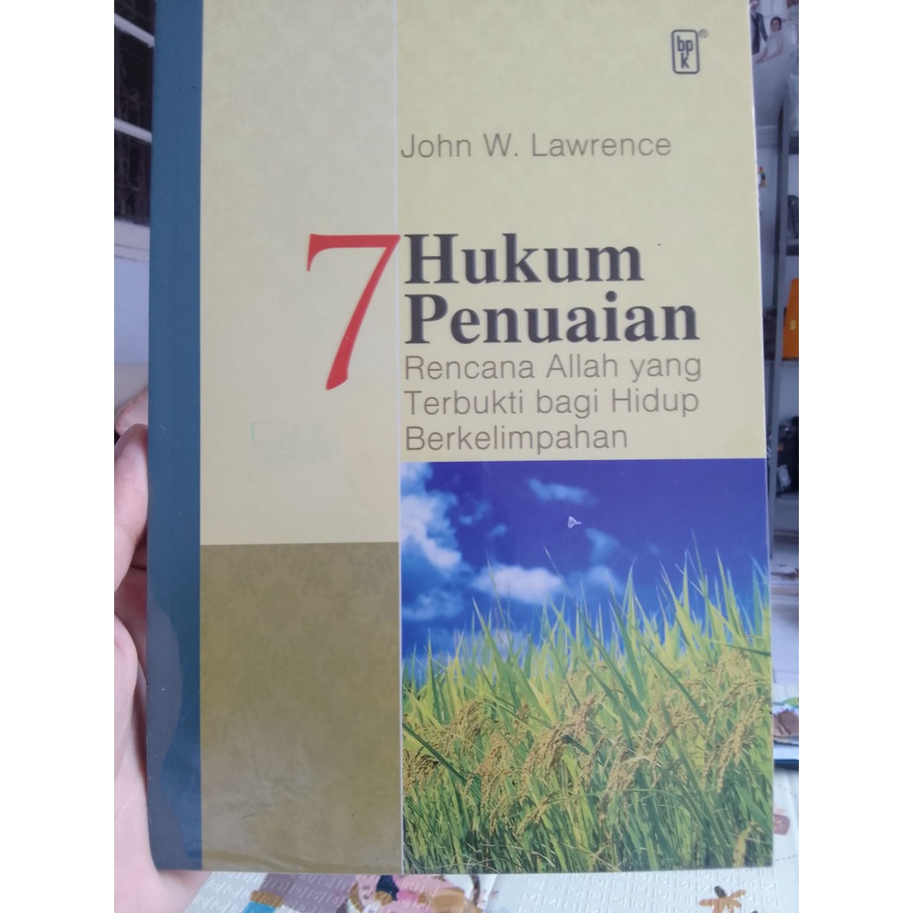 7 HUKUM PENUAIAN, Oleh: John W. Lawrence