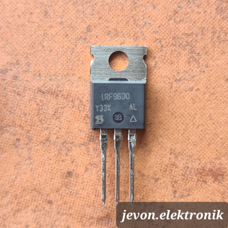 IC Transistor IRF 9540 9630 Original IOR IRF9540 IRF9630 P750J Y33X