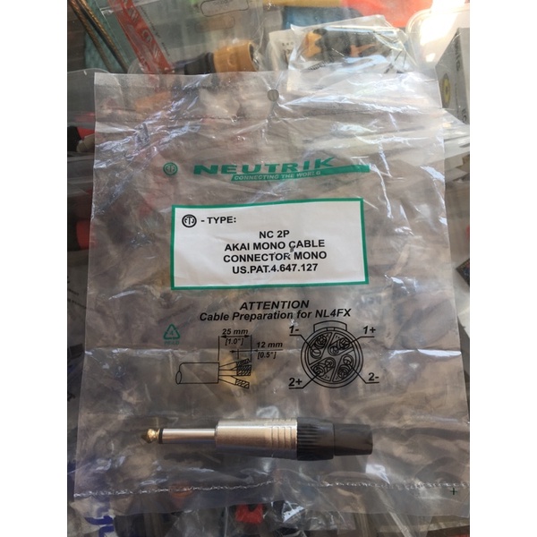 jack akai mono neutrik