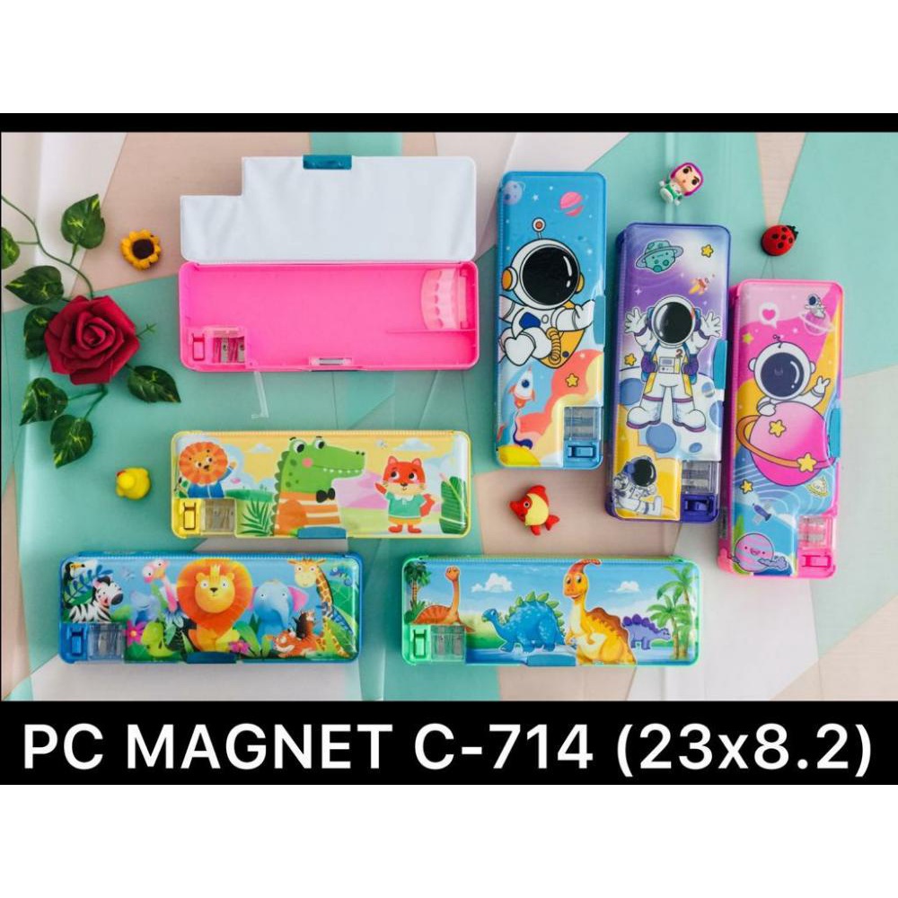 

ROYALE STATIONERY - KOTAK PENSIL MAGNET 2 SISI UKURAN SEDANG PLUS DUA RAUTAN PENSIL KARAKTER KARTUN. C-714