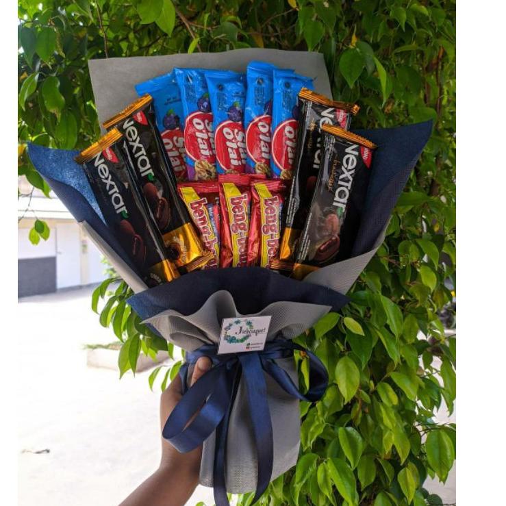

Jangan Sampai Kehabisan!!!❄️ (S) Buket/paket/bingkisan Snack Ulang Tahun/Ultah/ Wisuda/Kado/Hadiah