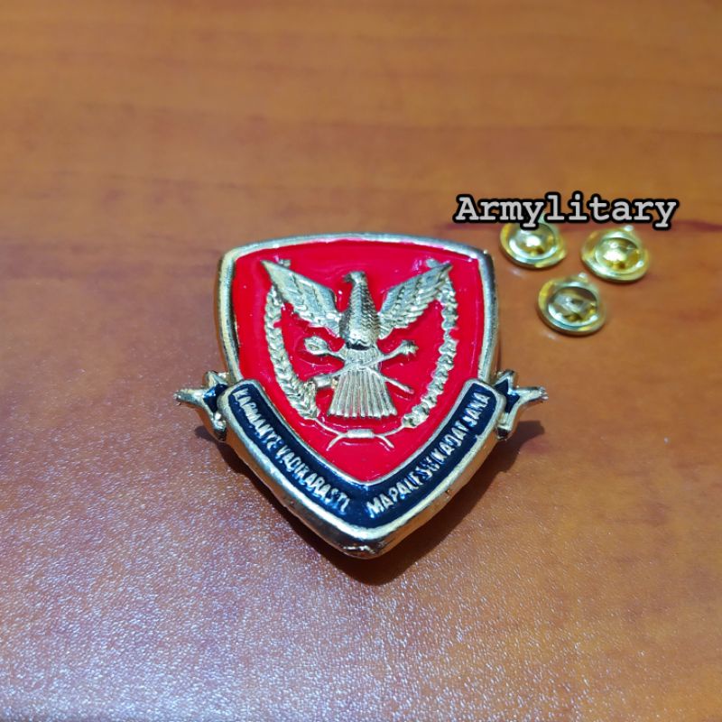 PIN EMBLEM BARET PASKHAS