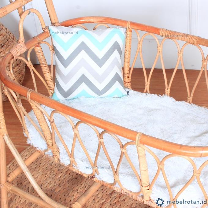 Ayunan Bayi / Keranjang Bayi Rotan