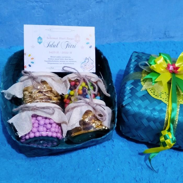 

Parcel Coklat Lebaran Hampers Idul Fitri Besek 010