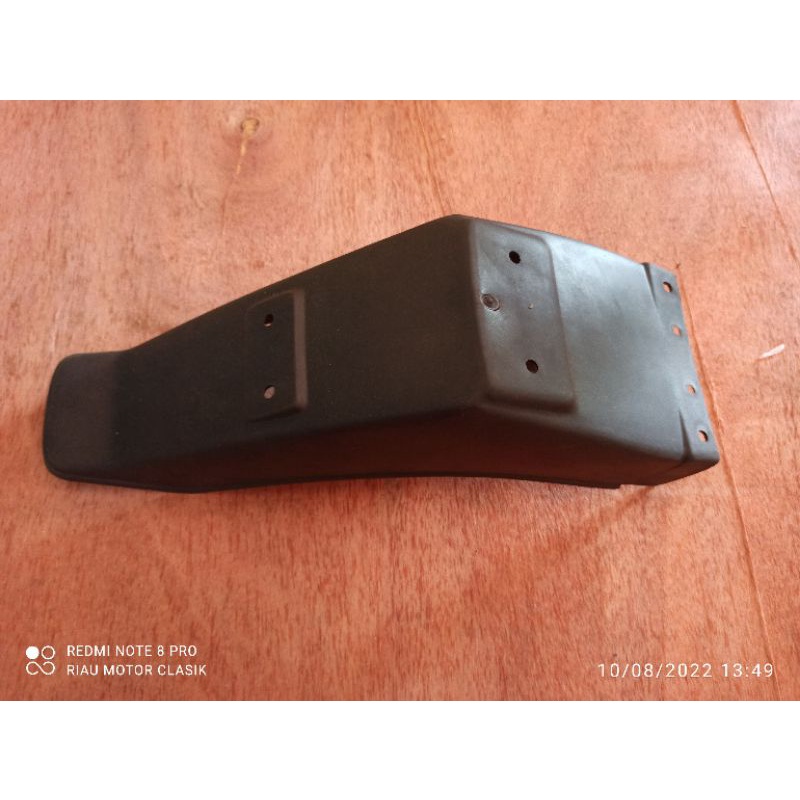 spakbor belakang suzuki crystal