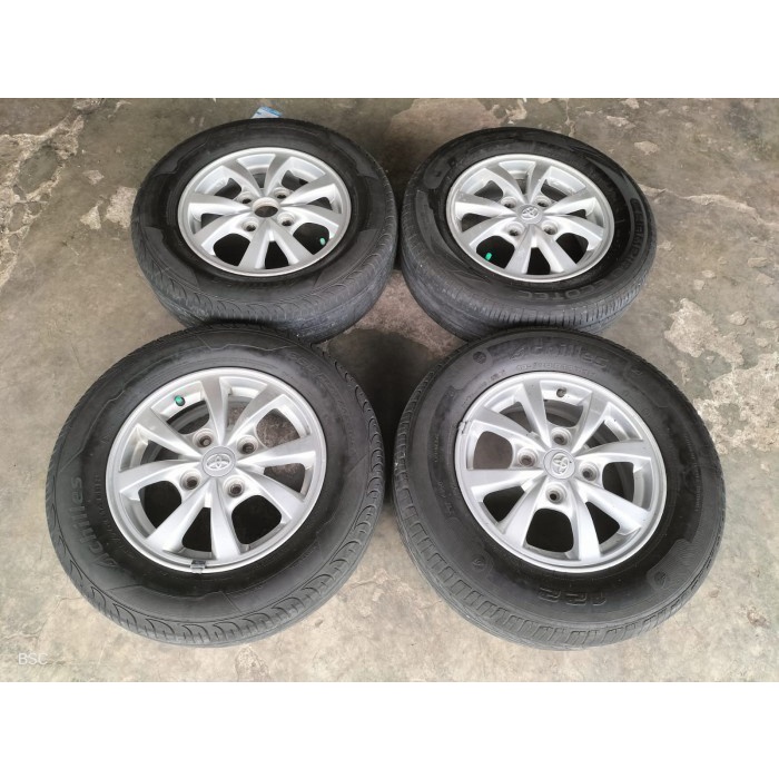 Velg Mobil Bekas Ring 14 STD AVANZA R14X5 Baut 4 ET45 BAN 185 70 R14