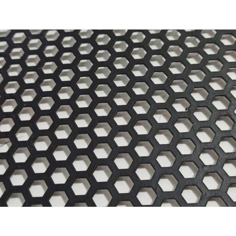 Ram grill besi tutup speaker sound system hexagonal 50x122cm