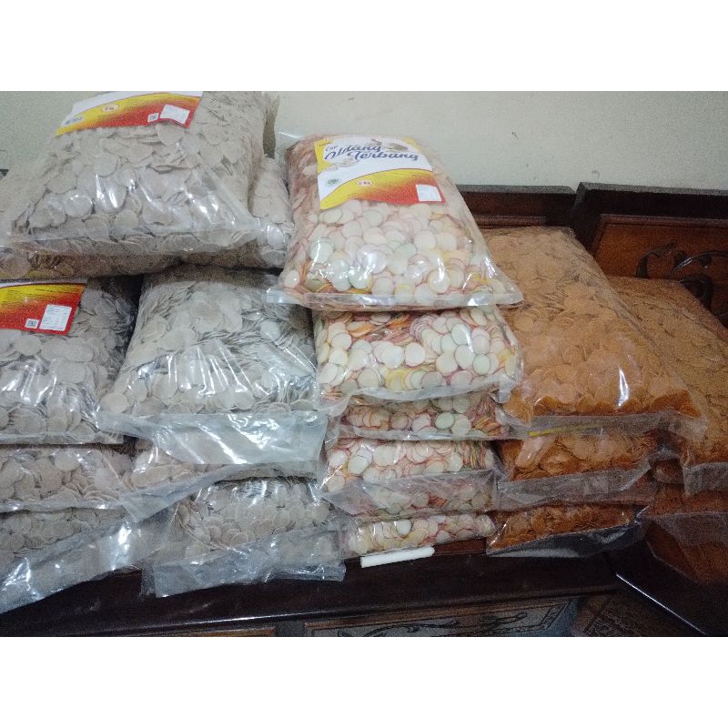 

KRUPUK UDANG TERBANG
