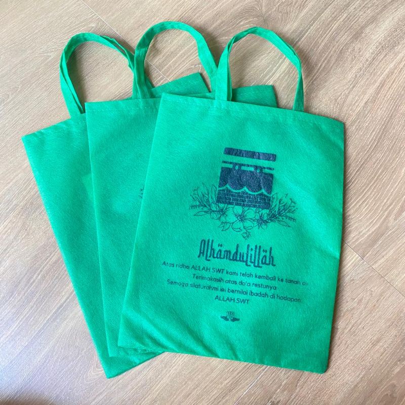 TAS SOUVENIR HAJI DAN UMROH SPUNBOUND TERLARIS TERMURAH GAMBAR KA'BAH GOODIBAG OLEH - OLEH HAJI READY SIAP KIRIM F25X30