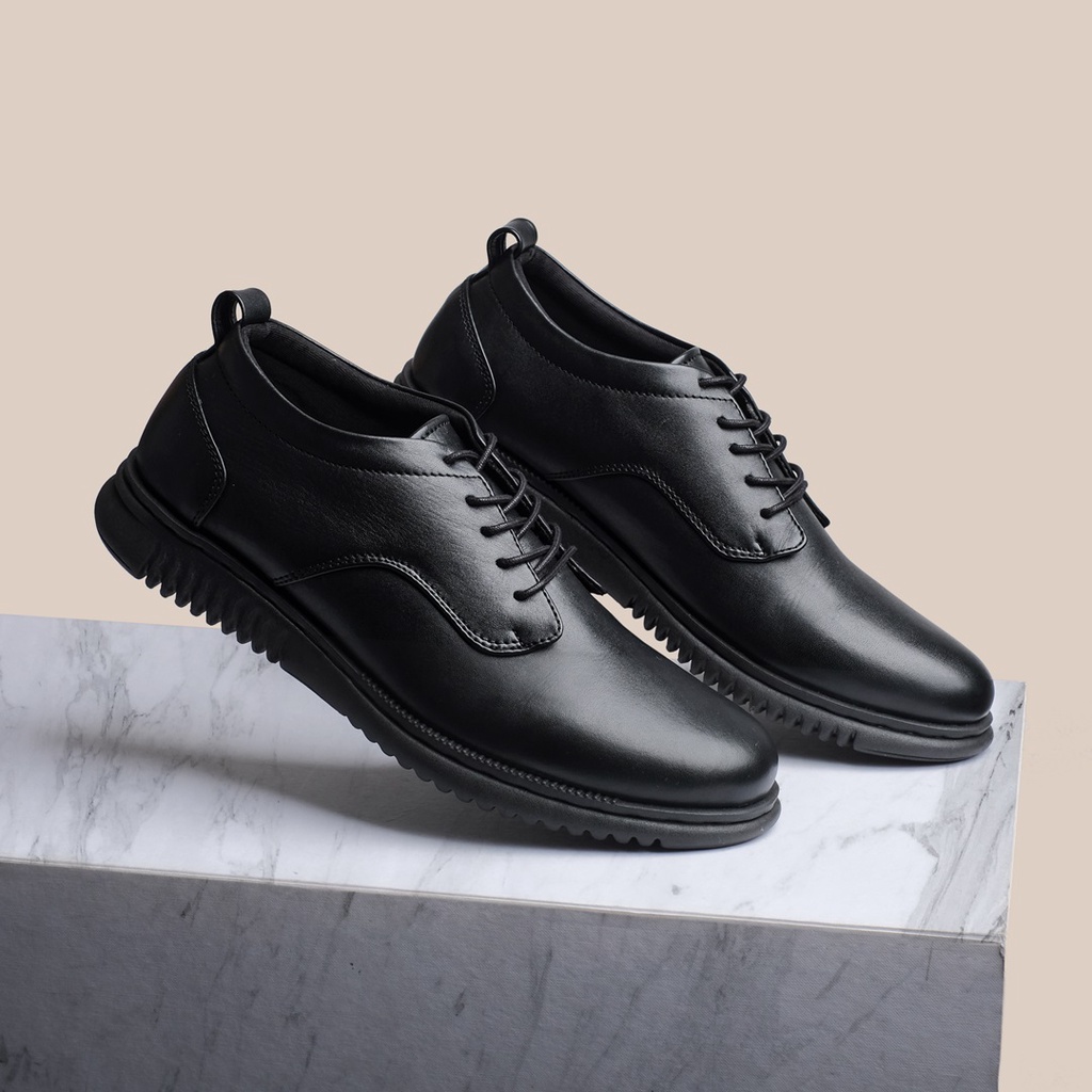 HATTA BLACK ORIGINAL x KENZIOS Sepatu Formal Kulit Sapi Asli Pantofel Tali Full Hitam Pria Kerja Kantor Resmi Kantoran Wisuda Kuliah Pesta Wedding Kondangan Nikah Casual Derby Genuine Leather Oxford Kenzio Footwear Big Size Ukuran Jumbo 44 Keren Terbaru