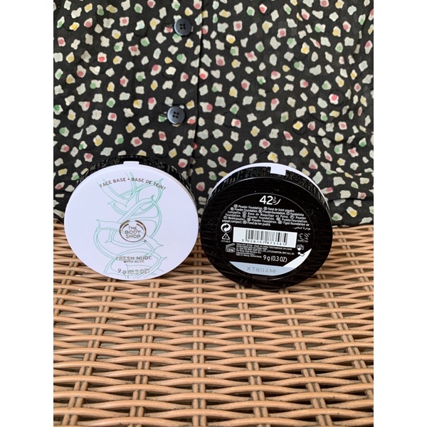 The Body Shop Original Fresh Nude With Aloe Powder Foundation Face Base Shade 42 9gr Segel