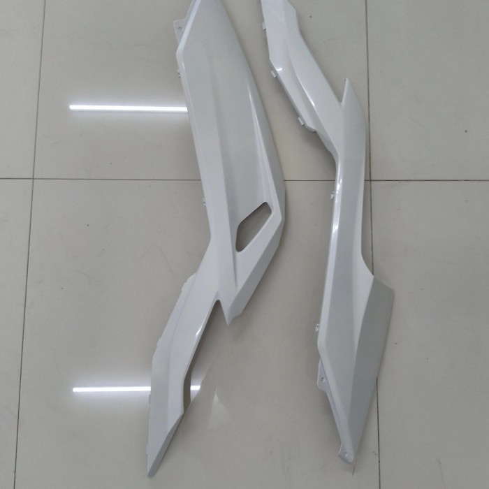 sayap footrest bawah vario 150 2018 2019