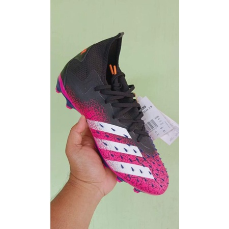 seaptu bola adidas predator freak.2 AG