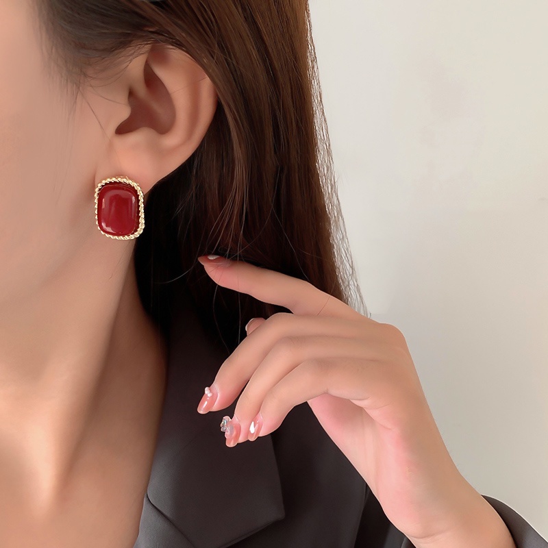 Anting Pejantan Mutiara Merah Anting Pejantan Wanita Anting Vintage Musim Gugur Musim Dingin Pesta Anting Natal