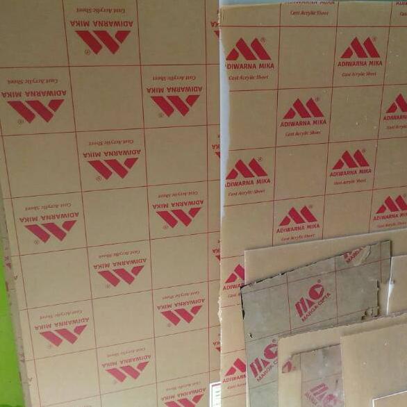 

Ready Terjamin Acrylic sheet - Akrilik lembaran 3 mm Bening Uk. 210 mm x 300 mm (21cm x 30cm)