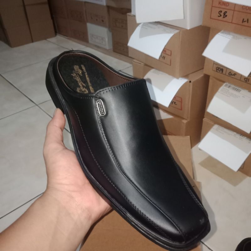 sepatu sandal pria/Sepatu sorong pria/Sepatu slip on pria bahan kulit sentetis