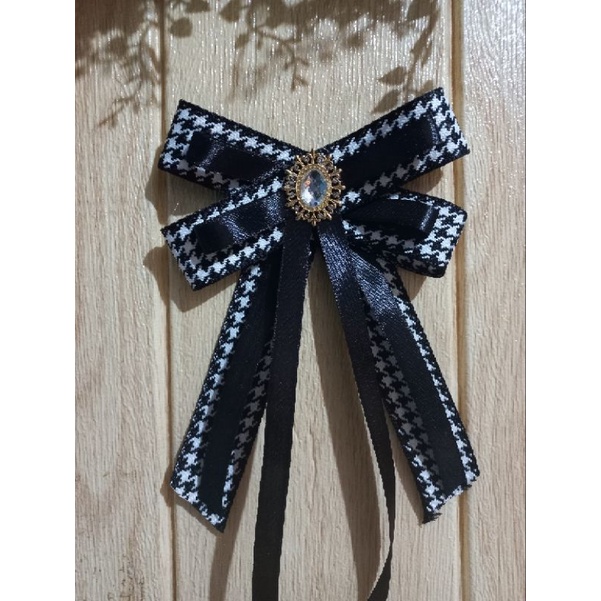 korean ribbon brooch // pita hias aplikasi